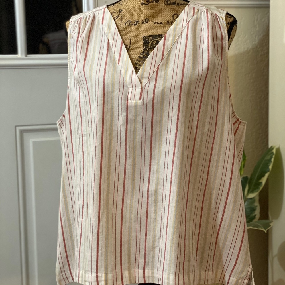 Cute striped Loft tank top
